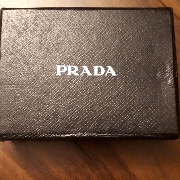 New with Authenticity Card Prada Card Holder - Picture 1 of 4